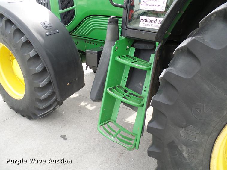image for item DE5274 2010 John Deere 7230 Premium MFWD tractor