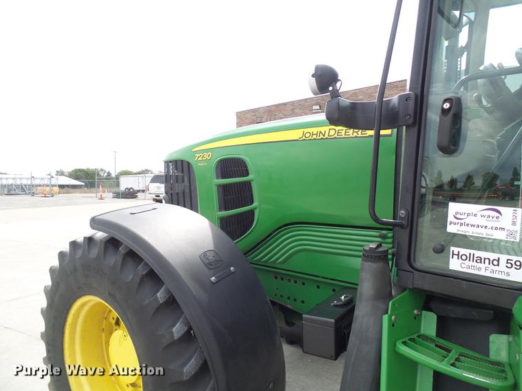 image for item DE5274 2010 John Deere 7230 Premium MFWD tractor