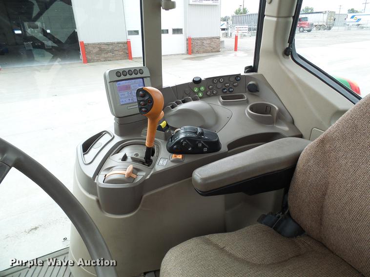 image for item DE5274 2010 John Deere 7230 Premium MFWD tractor