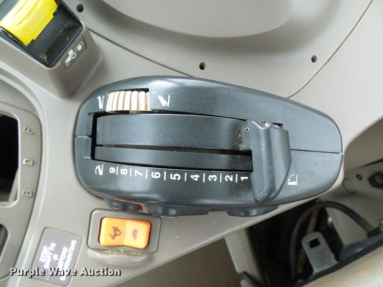 image for item DE5274 2010 John Deere 7230 Premium MFWD tractor