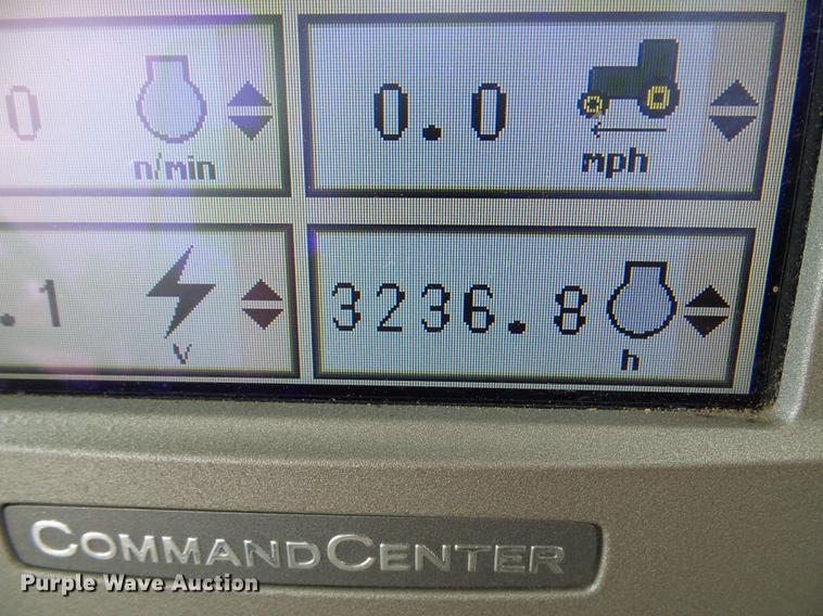 image for item DE5274 2010 John Deere 7230 Premium MFWD tractor