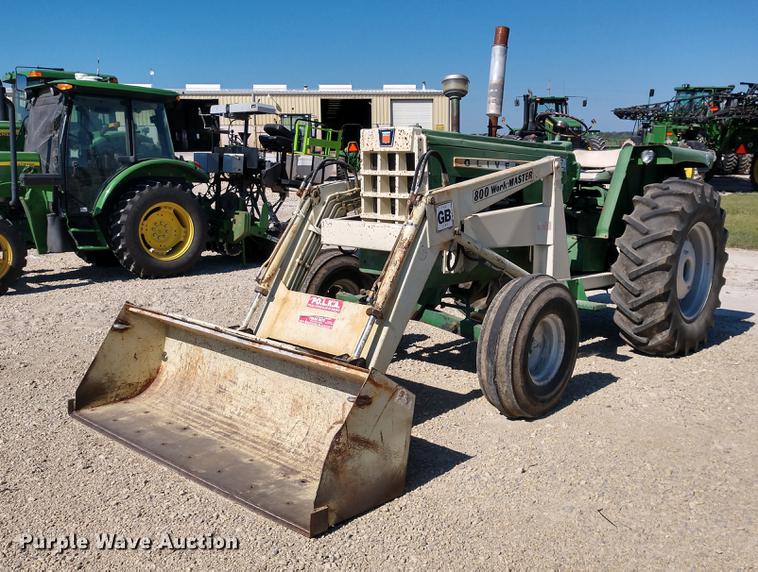 image for item DE6405 Oliver 1600 tractor