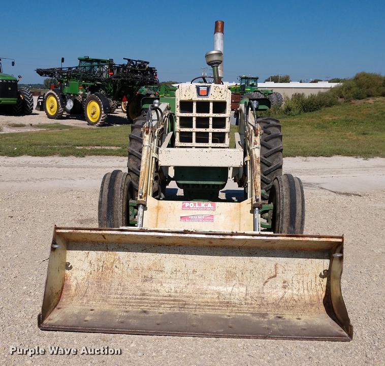 image for item DE6405 Oliver 1600 tractor