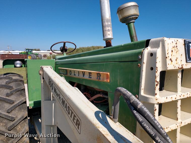 image for item DE6405 Oliver 1600 tractor
