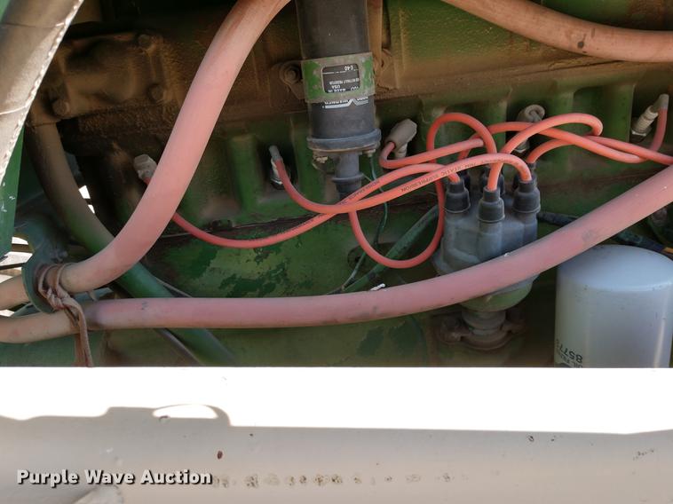 image for item DE6405 Oliver 1600 tractor