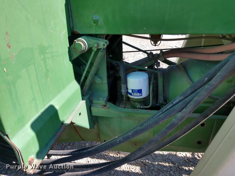 image for item DE6405 Oliver 1600 tractor