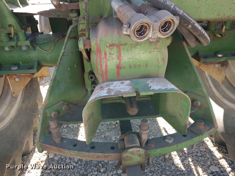 image for item DE6405 Oliver 1600 tractor