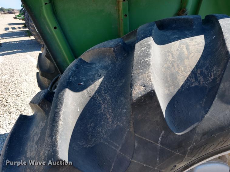 image for item DE6405 Oliver 1600 tractor