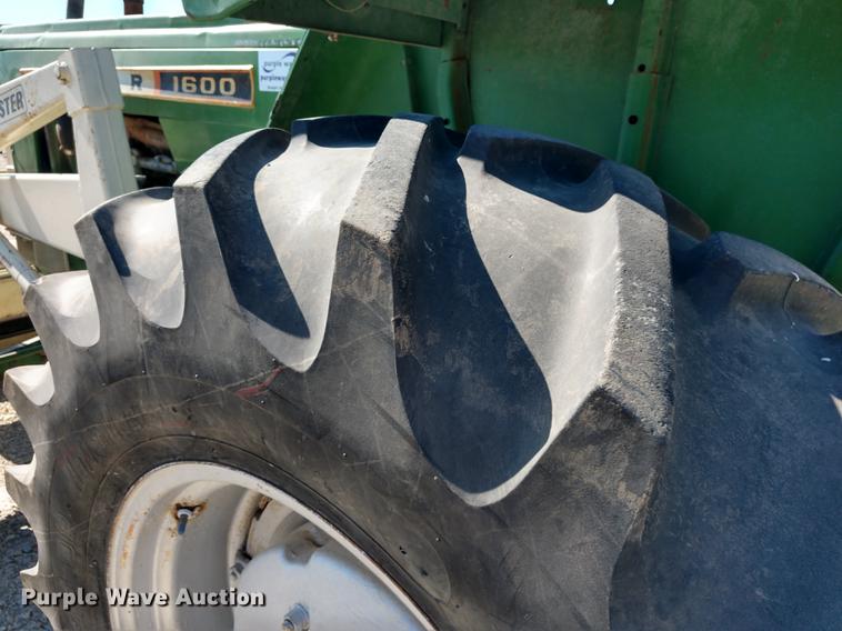 image for item DE6405 Oliver 1600 tractor