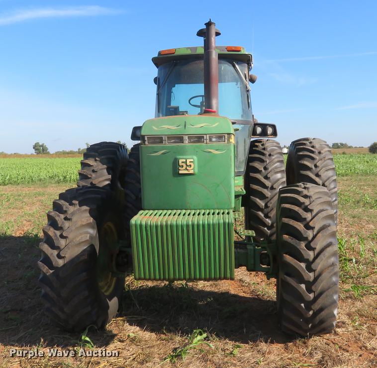 image for item DE6444 1990 John Deere 4955 MFWD tractor