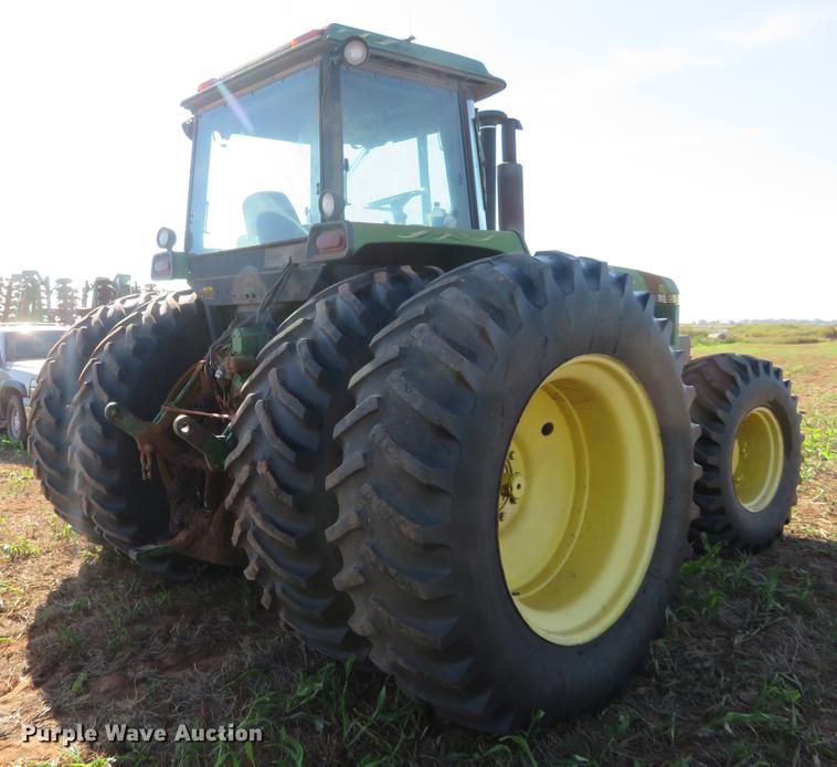 image for item DE6444 1990 John Deere 4955 MFWD tractor