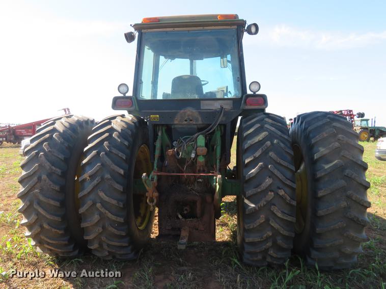 image for item DE6444 1990 John Deere 4955 MFWD tractor