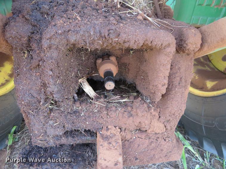 image for item DE6444 1990 John Deere 4955 MFWD tractor