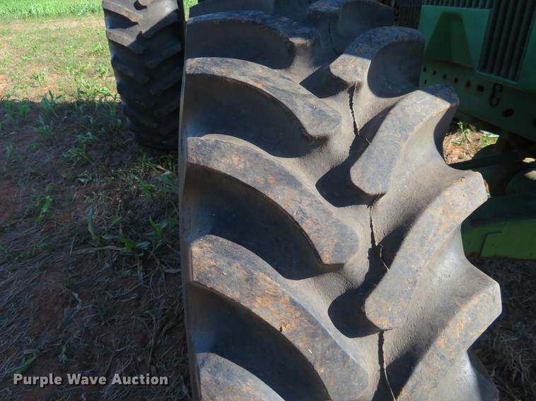 image for item DE6444 1990 John Deere 4955 MFWD tractor