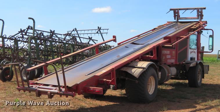 image for item DE6446 Stinger 6500 hay bale stacker