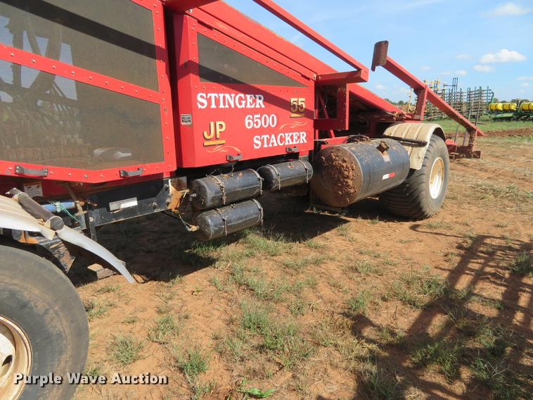 image for item DE6446 Stinger 6500 hay bale stacker