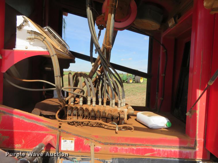 image for item DE6446 Stinger 6500 hay bale stacker