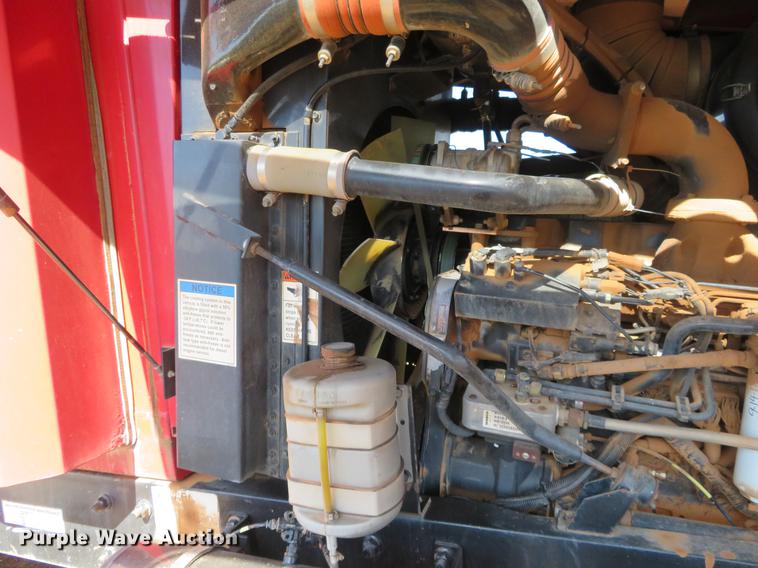 image for item DE6446 Stinger 6500 hay bale stacker