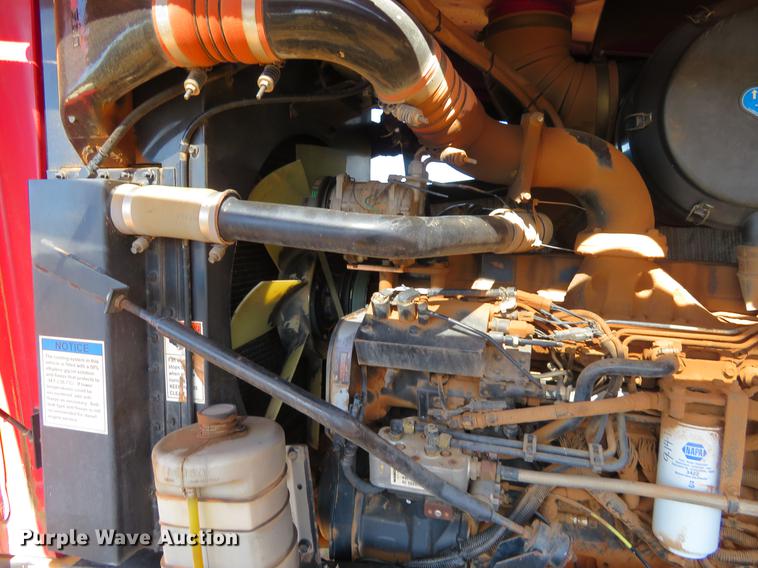 image for item DE6446 Stinger 6500 hay bale stacker