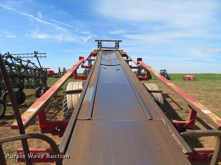 image for item DE6446 Stinger 6500 hay bale stacker