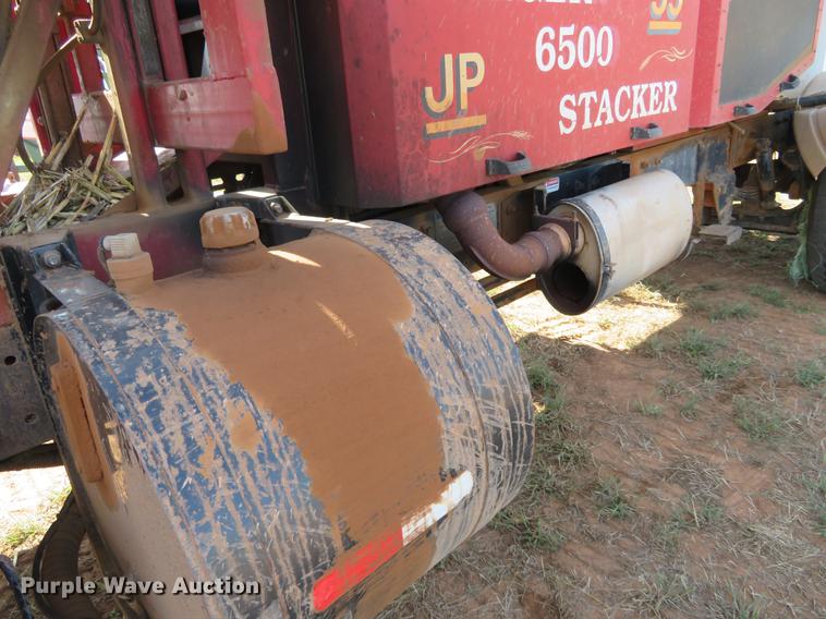 image for item DE6446 Stinger 6500 hay bale stacker