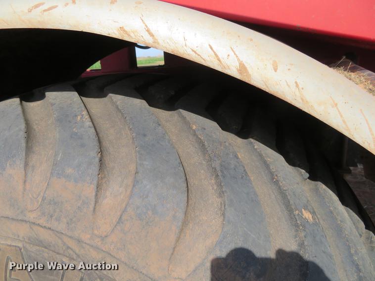 image for item DE6446 Stinger 6500 hay bale stacker