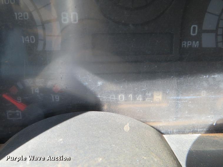 image for item DE6452 1996 Chevrolet Kodiak utility truck