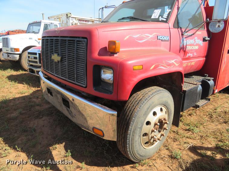 image for item DE6452 1996 Chevrolet Kodiak utility truck