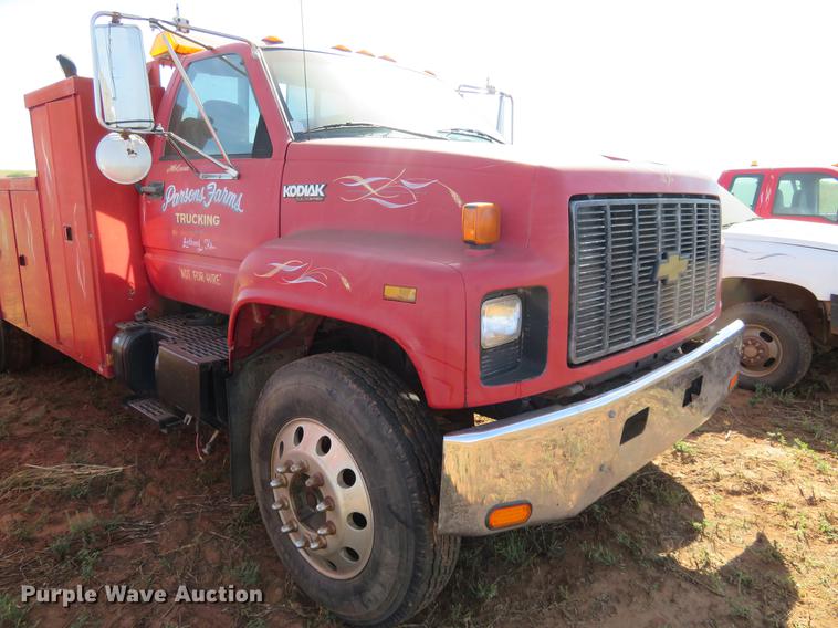 image for item DE6452 1996 Chevrolet Kodiak utility truck