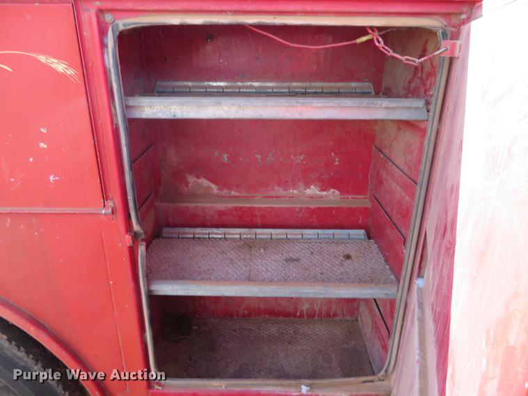 image for item DE6452 1996 Chevrolet Kodiak utility truck