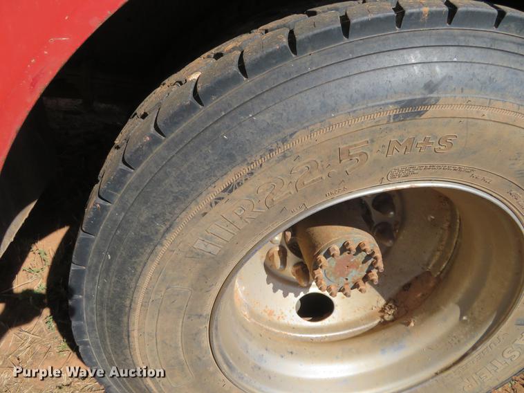 image for item DE6452 1996 Chevrolet Kodiak utility truck