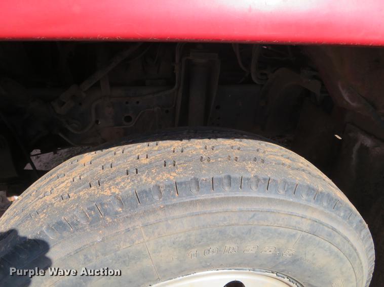 image for item DE6452 1996 Chevrolet Kodiak utility truck