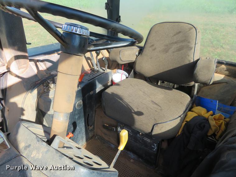 image for item DE6455 1981 John Deere 4640 tractor