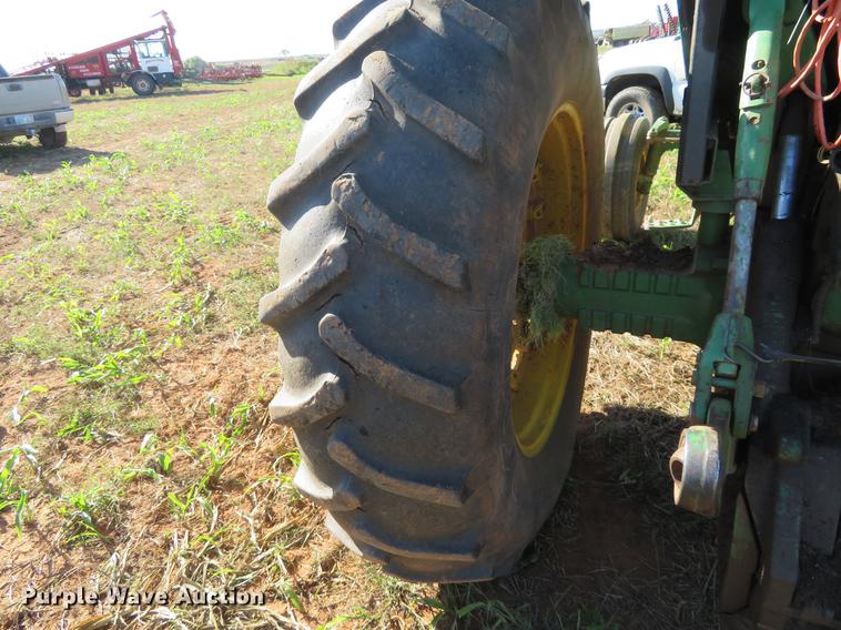 image for item DE6455 1981 John Deere 4640 tractor