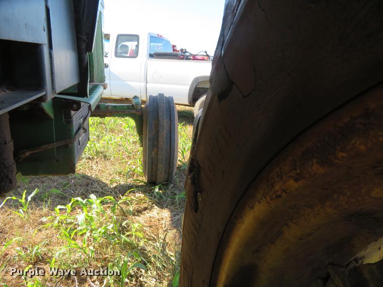 image for item DE6455 1981 John Deere 4640 tractor