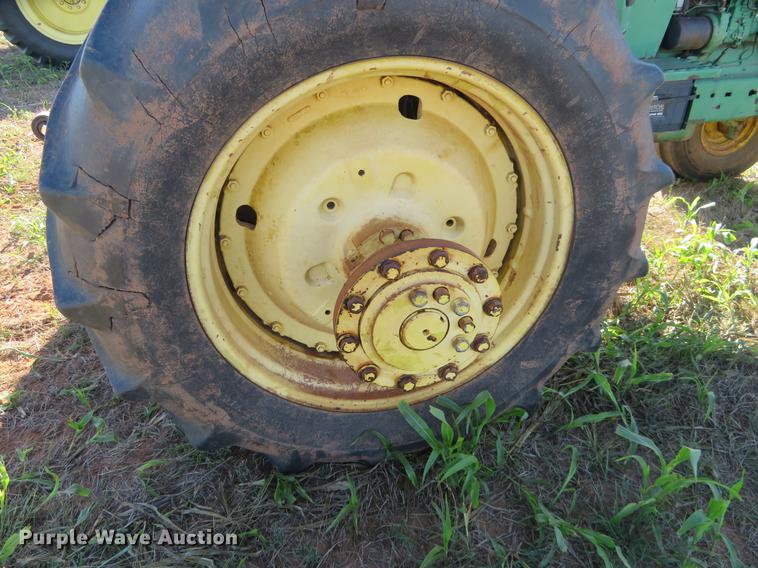 image for item DE6455 1981 John Deere 4640 tractor