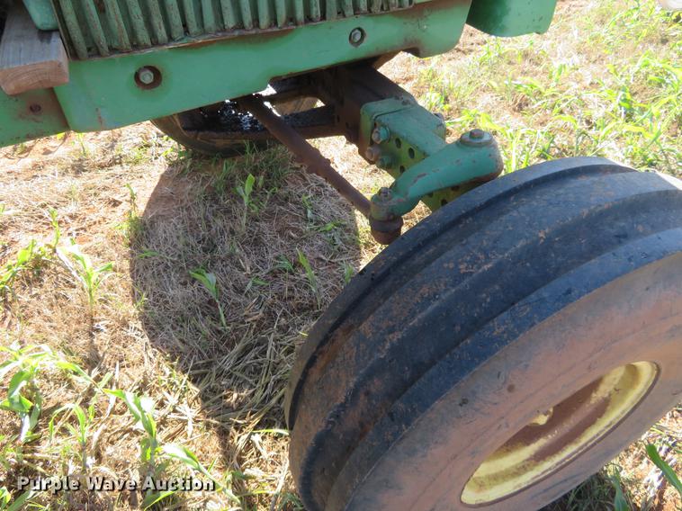 image for item DE6455 1981 John Deere 4640 tractor