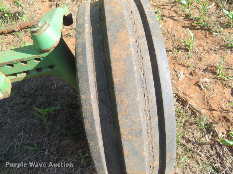 image for item DE6455 1981 John Deere 4640 tractor