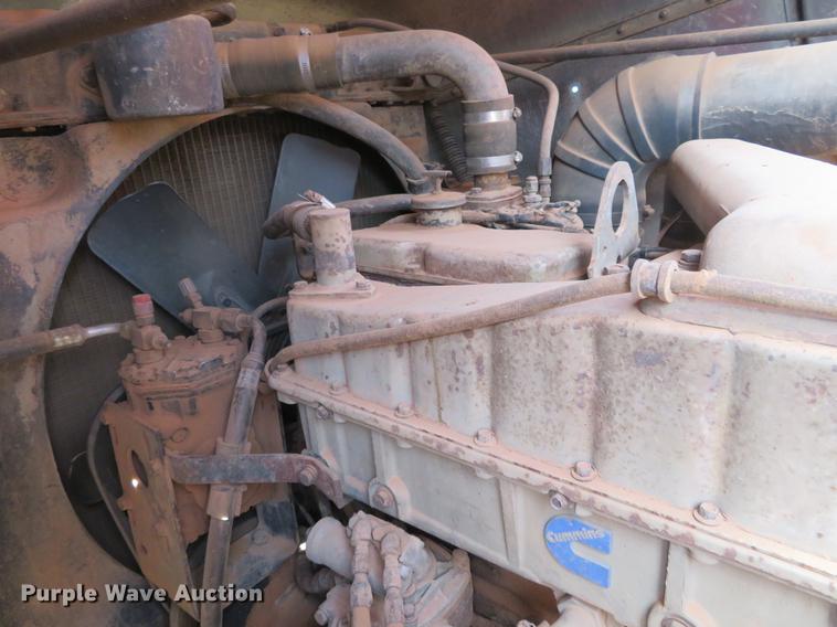 image for item DE6456 1985 Peterbilt 379 semi truck