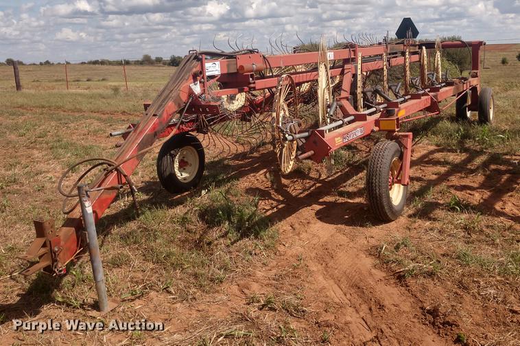 image for item DE6471 H&S hi-capacity hay rake