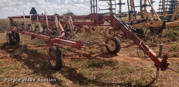 image for item DE6471 H&S hi-capacity hay rake