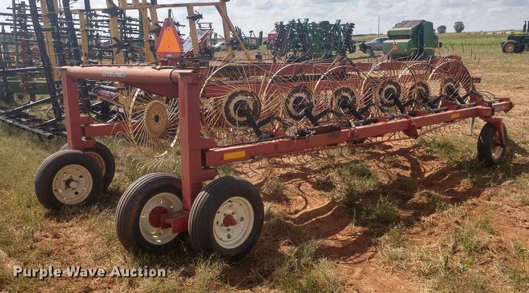 image for item DE6471 H&S hi-capacity hay rake