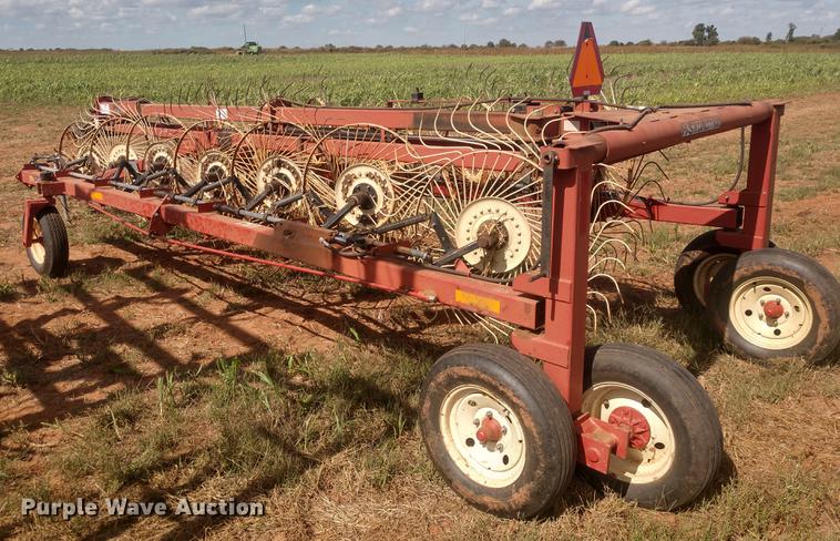 image for item DE6471 H&S hi-capacity hay rake