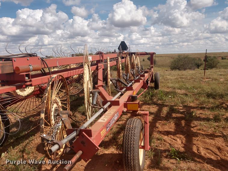 image for item DE6471 H&S hi-capacity hay rake