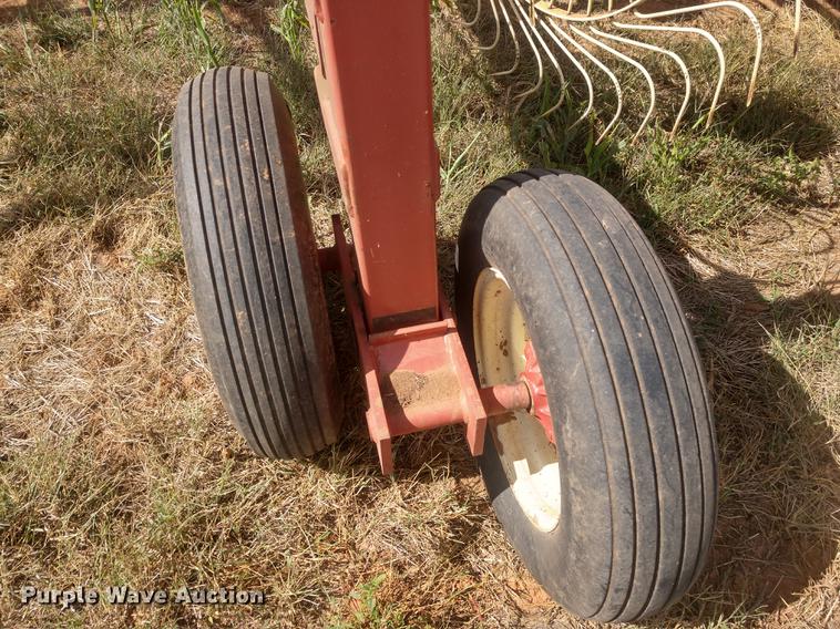 image for item DE6471 H&S hi-capacity hay rake