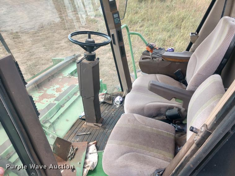 image for item DE6472 2009 John Deere 4995 windrower