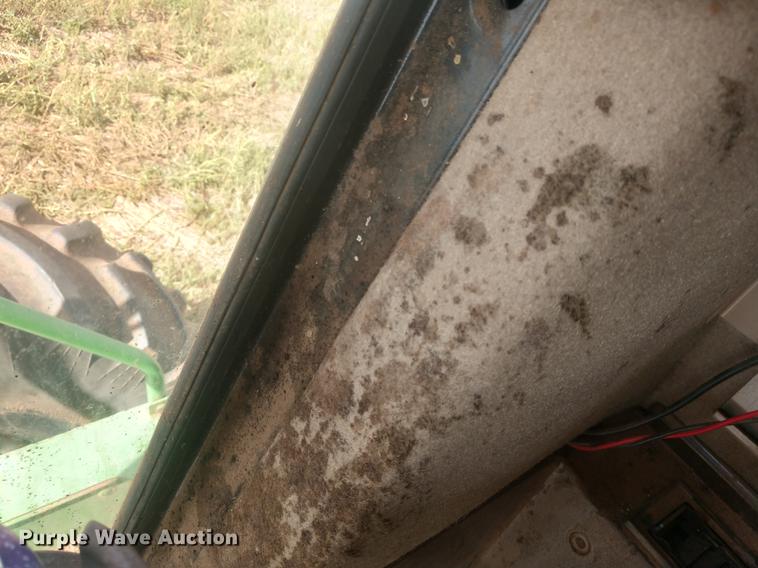 image for item DE6472 2009 John Deere 4995 windrower