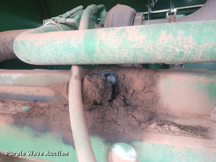 image for item DE6472 2009 John Deere 4995 windrower