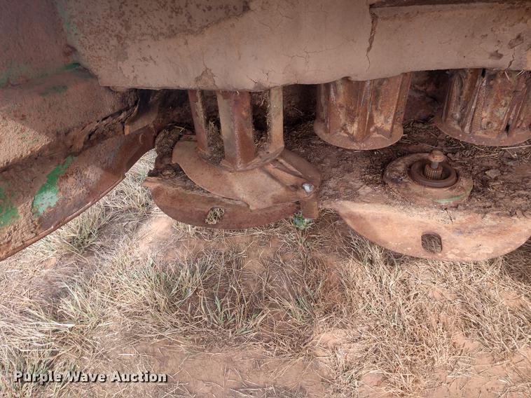 image for item DE6472 2009 John Deere 4995 windrower