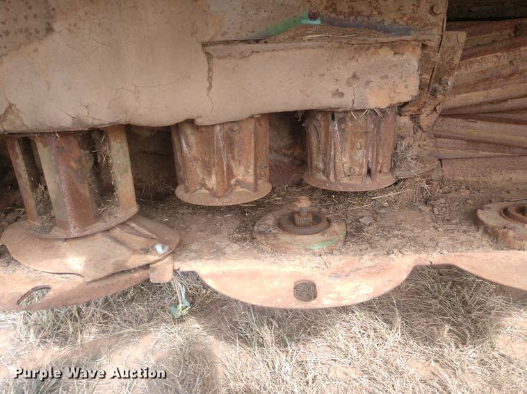 image for item DE6472 2009 John Deere 4995 windrower